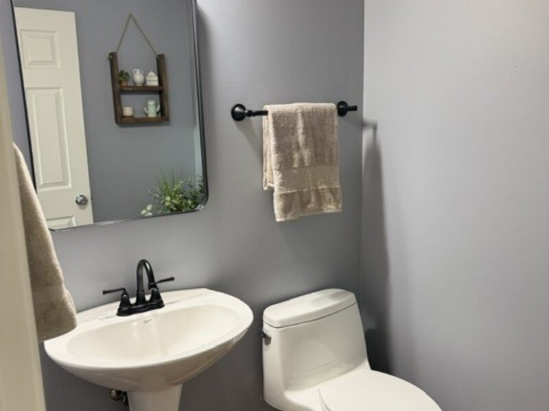 734 Thornbury Road Bartlett IL 60103