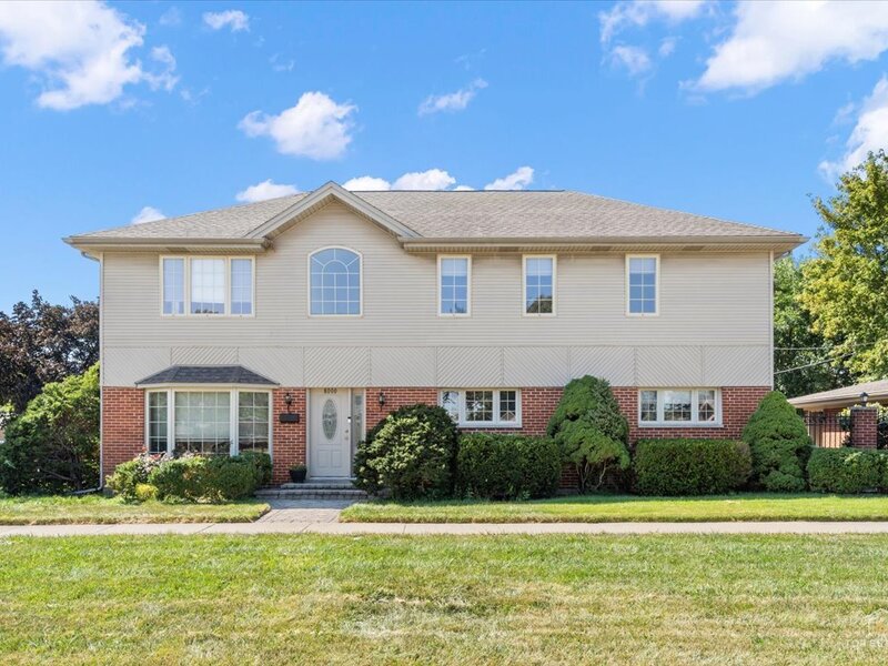 8000 W Lake Street Niles IL 60714