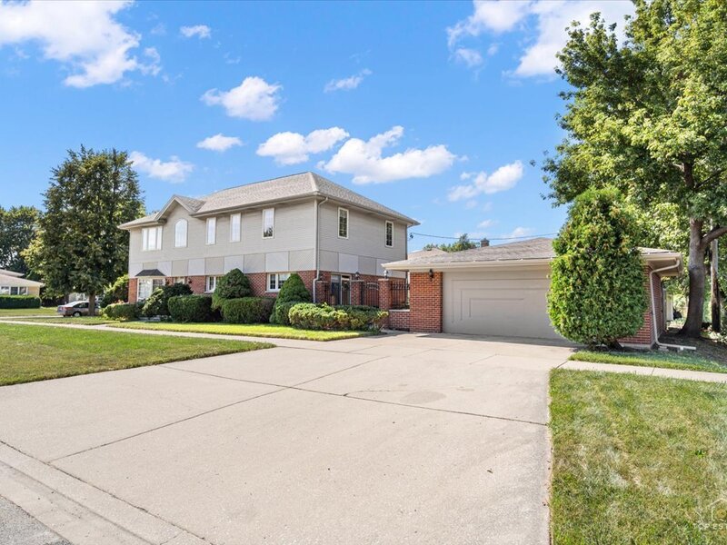 8000 W Lake Street Niles IL 60714