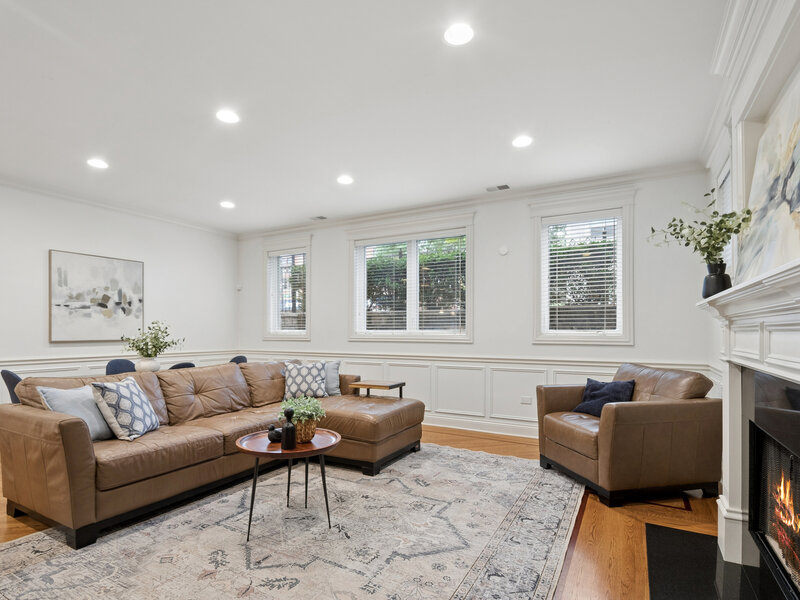 1330 W Diversey Parkway Chicago IL 60614