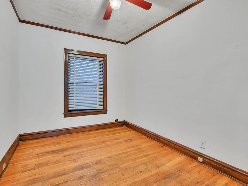 657 E 90th Street Chicago IL 60619