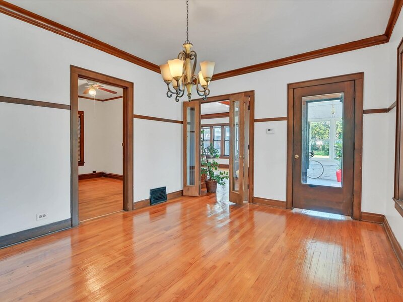 657 E 90th Street Chicago IL 60619