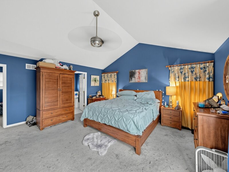 18499 W Springwood Drive Grayslake IL 60030
