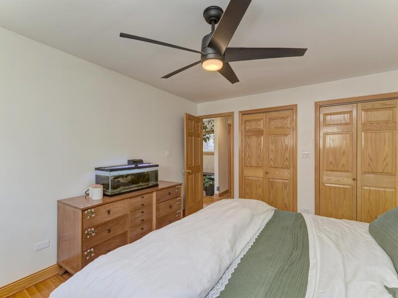 7453 N Sheridan Road Chicago IL 60626