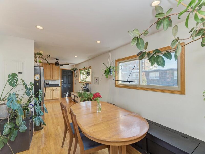 7453 N Sheridan Road Chicago IL 60626