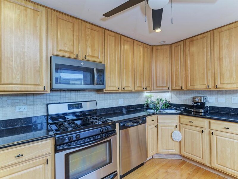 7453 N Sheridan Road Chicago IL 60626