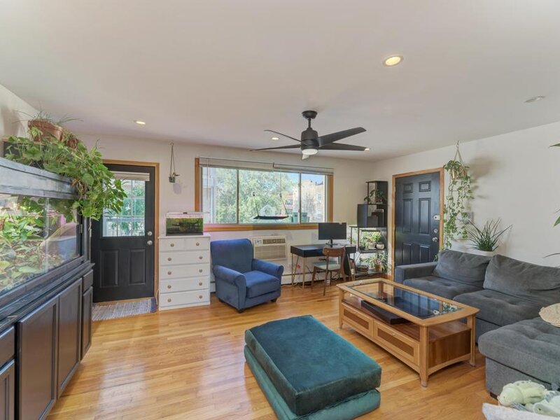 7453 N Sheridan Road Chicago IL 60626