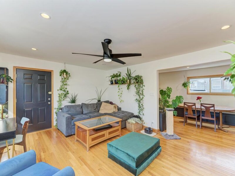 7453 N Sheridan Road Chicago IL 60626