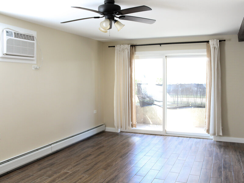 6111 W 64th Place Chicago IL 60638