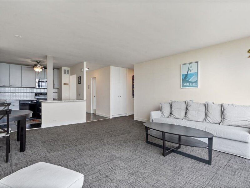 5445 N Sheridan Road Chicago IL 60640