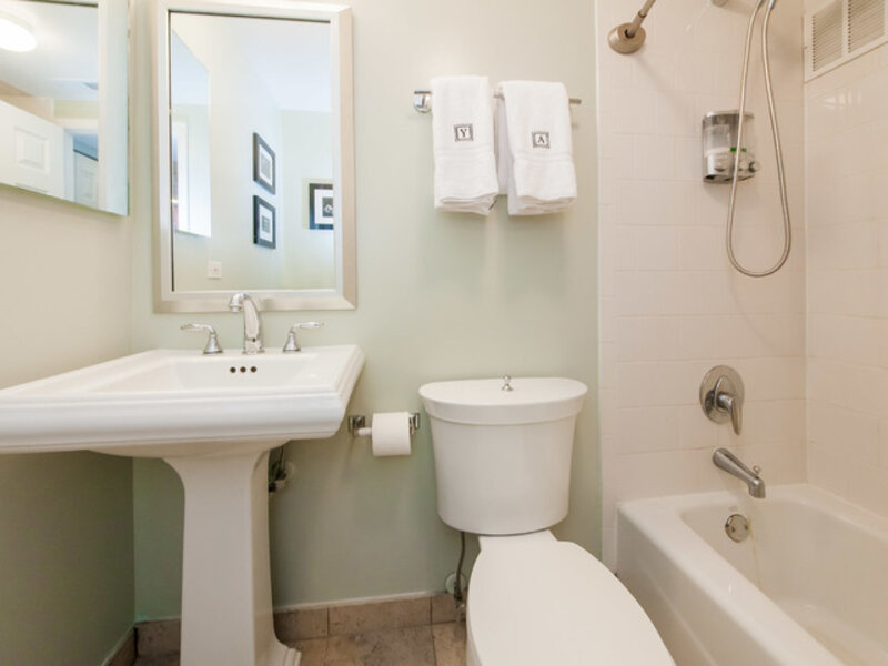 2140 N Lincoln Avenue Chicago IL 60614