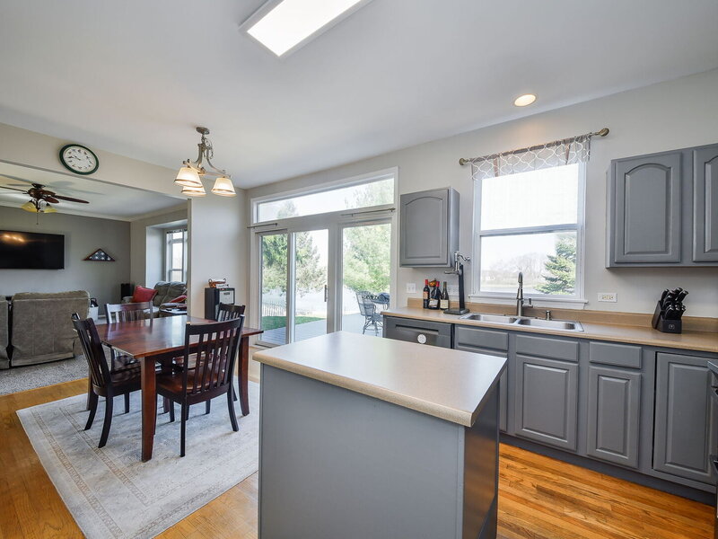 445 Kelly Avenue Yorkville IL 60560