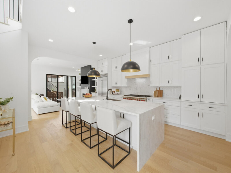 1914 N Rockwell Street Chicago IL 60647