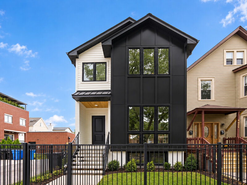 1914 N Rockwell Street Chicago IL 60647
