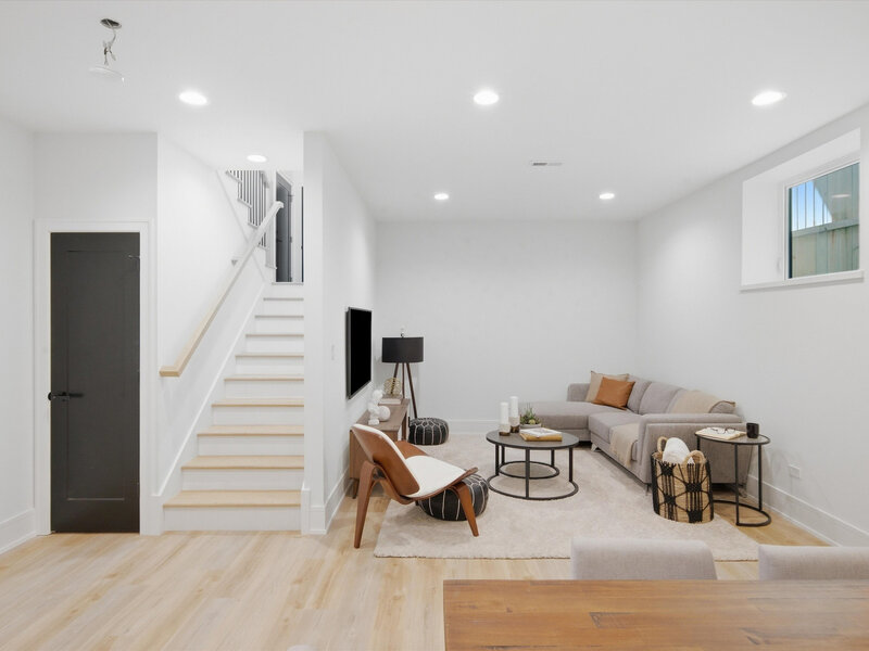 1914 N Rockwell Street Chicago IL 60647