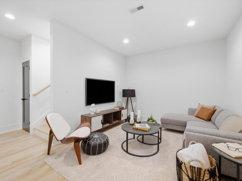1914 N Rockwell Street Chicago IL 60647