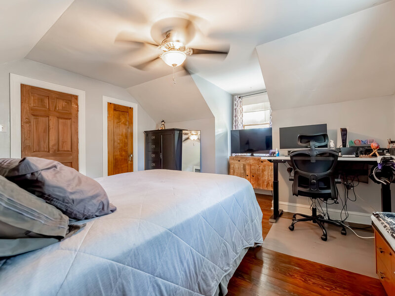 9330 S 50th Avenue Oak Lawn IL 60453