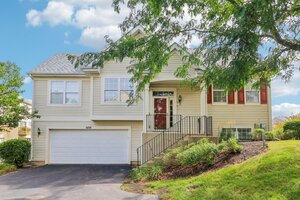 Photo of 1608 Windward Drive Pingree Grove IL 60140 Unit 1608