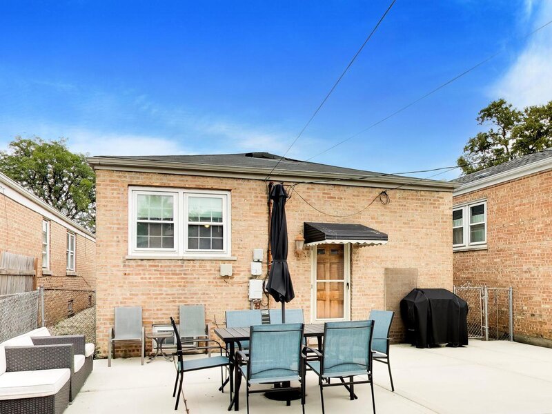 5652 S Parkside Avenue Chicago IL 60638