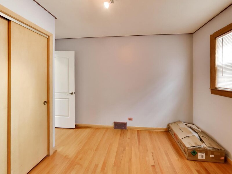 5652 S Parkside Avenue Chicago IL 60638