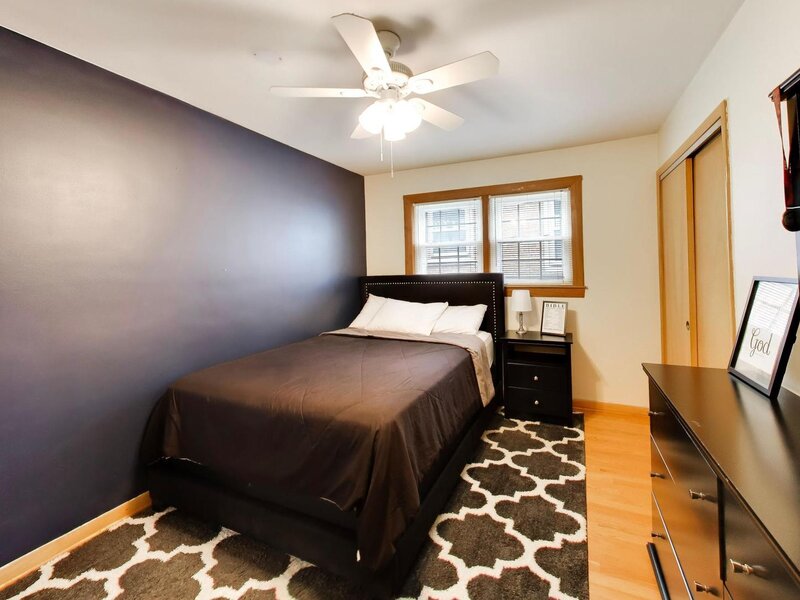 5652 S Parkside Avenue Chicago IL 60638