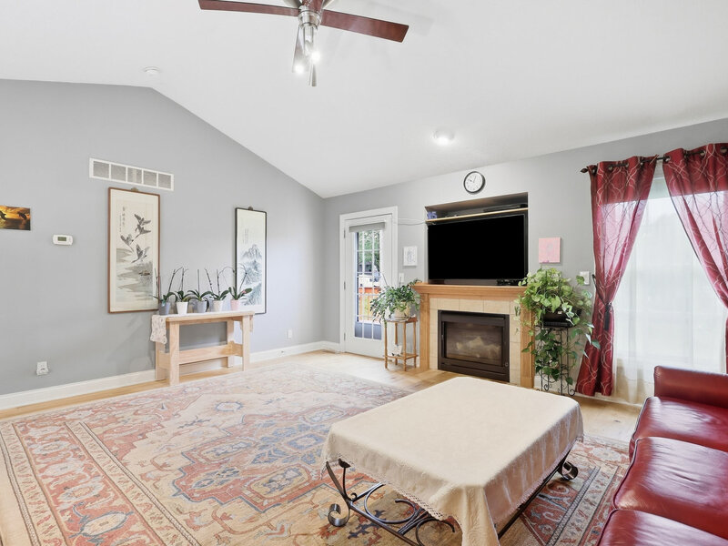 4 Hidden Valley Circle Davenport IA 52804