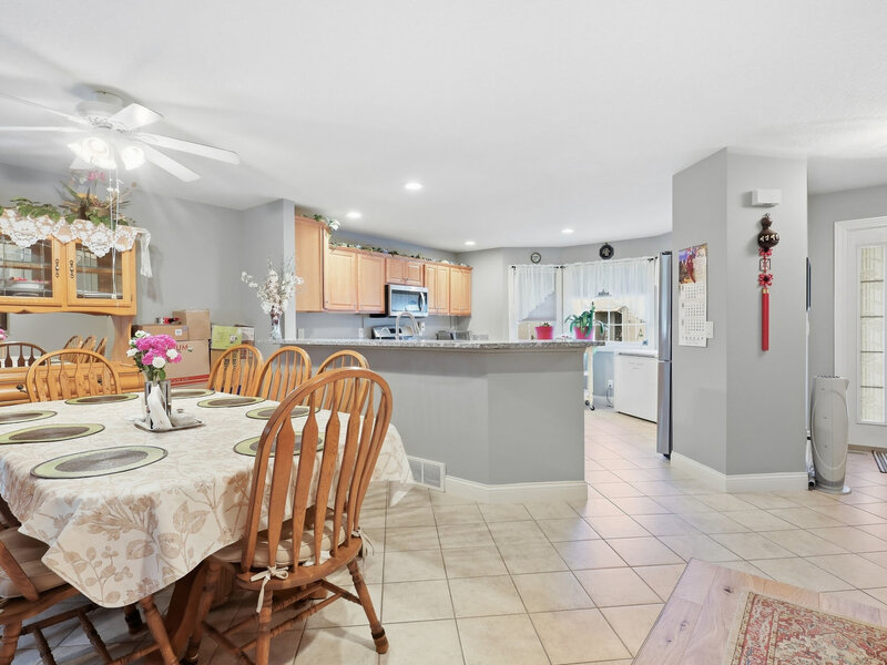 4 Hidden Valley Circle Davenport IA 52804