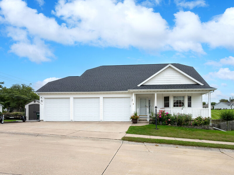 4 Hidden Valley Circle Davenport IA 52804