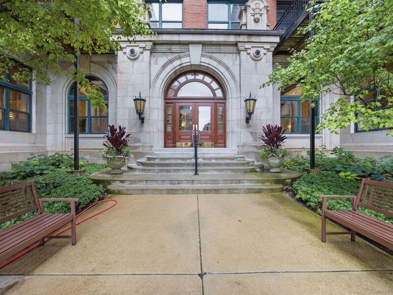 1439 S Michigan Avenue Chicago IL 60605
