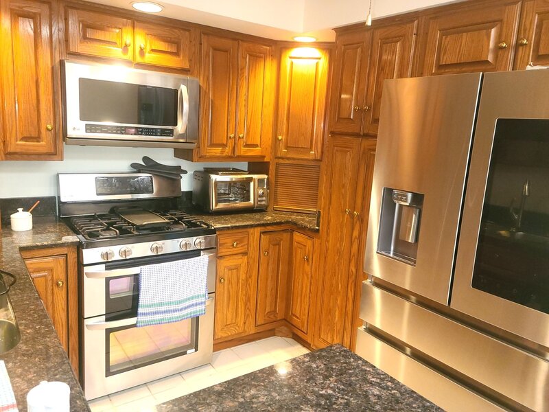 100 Red Top Drive Libertyville IL 60048