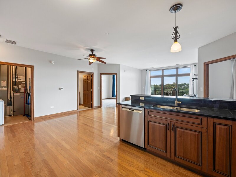 160 S River Street Aurora IL 60506
