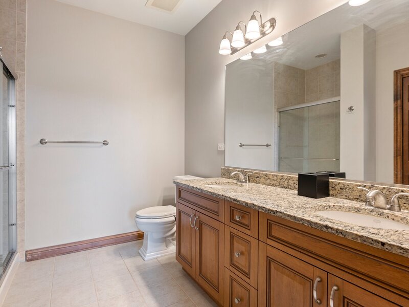 160 S River Street Aurora IL 60506