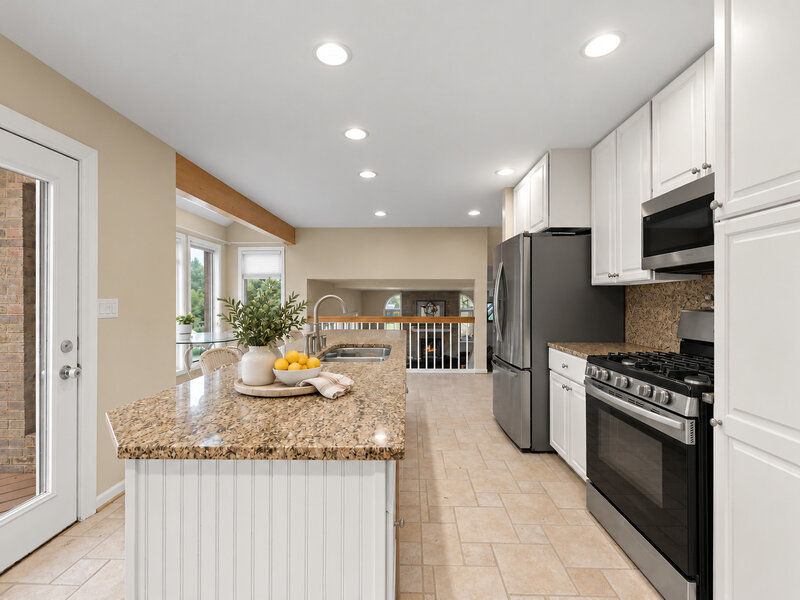 40 Bridle Creek Drive St. Charles IL 60175
