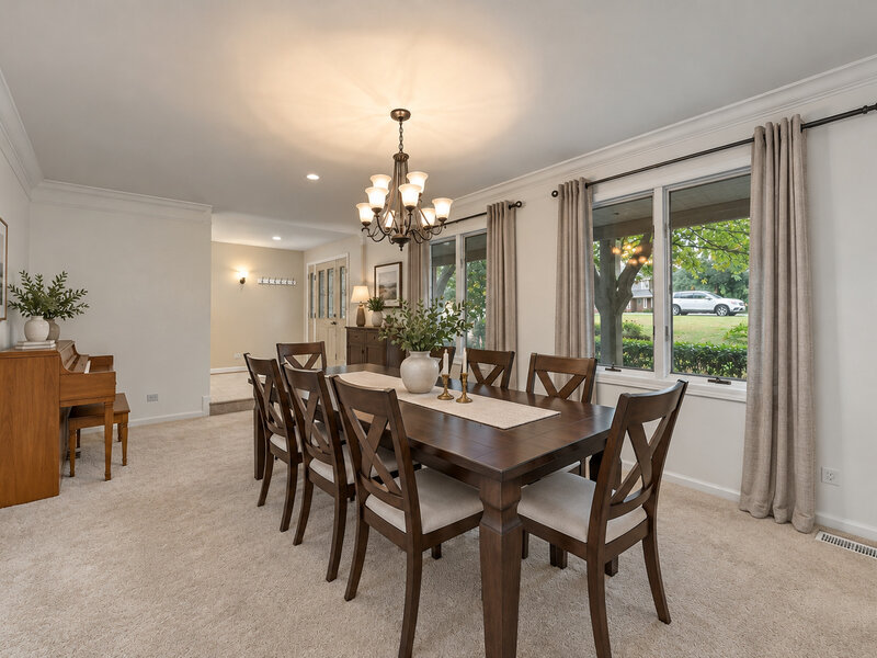 40 Bridle Creek Drive St. Charles IL 60175