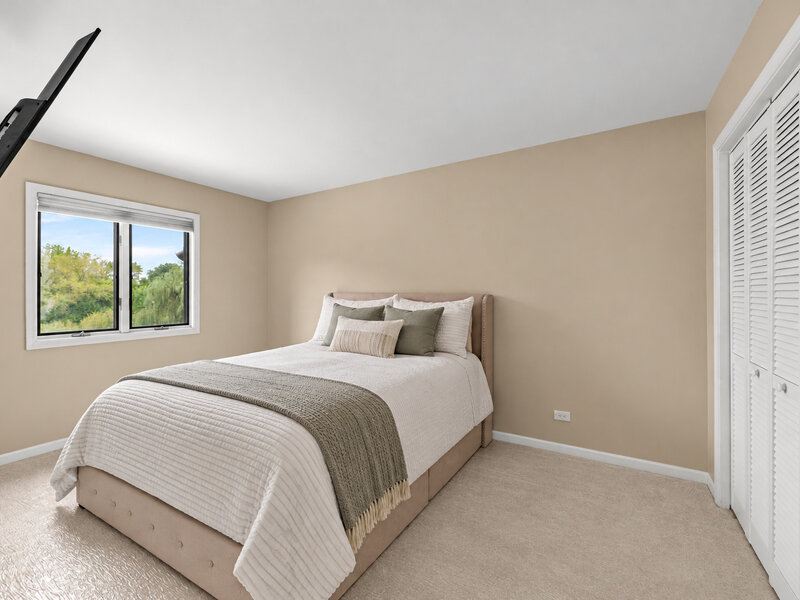 40 Bridle Creek Drive St. Charles IL 60175