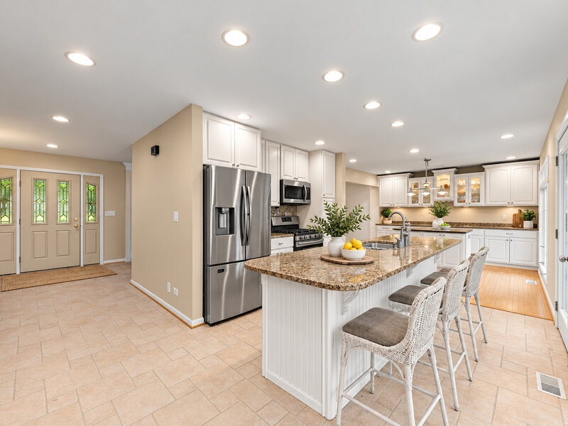 40 Bridle Creek Drive St. Charles IL 60175