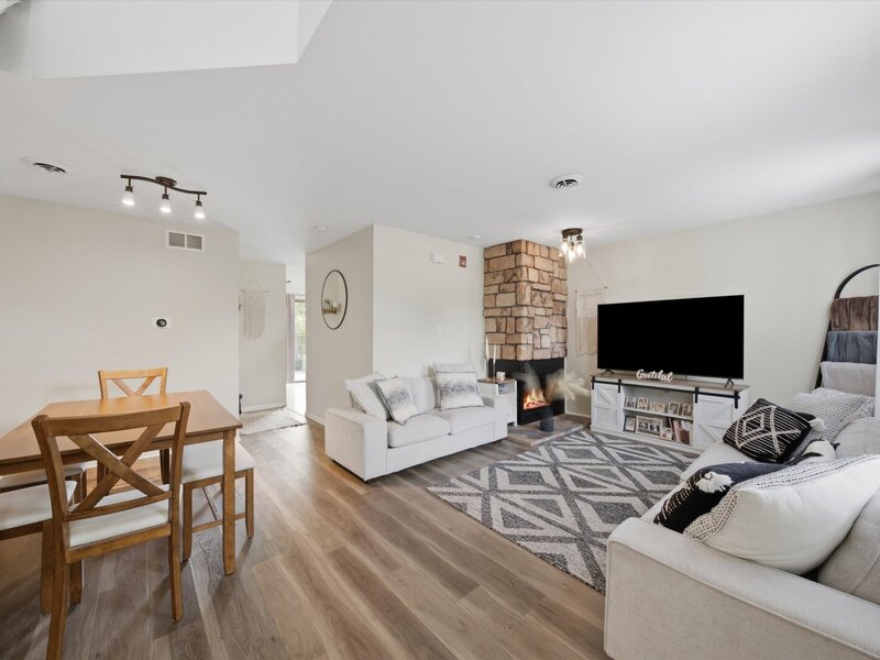 8321 Highpoint Circle Darien IL 60561