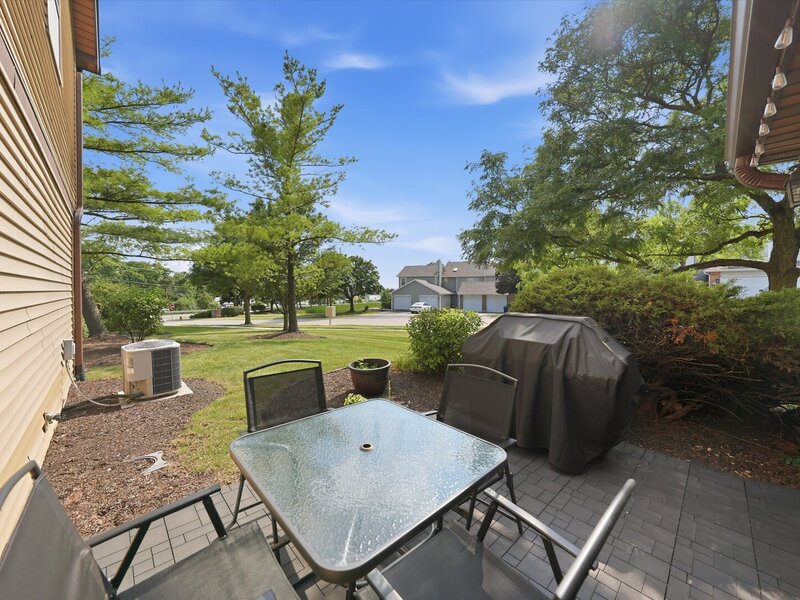 8321 Highpoint Circle Darien IL 60561
