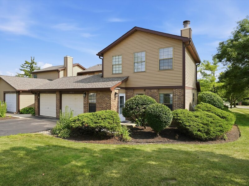 8321 Highpoint Circle Darien IL 60561