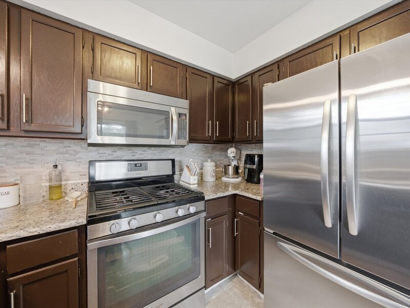 8321 Highpoint Circle Darien IL 60561
