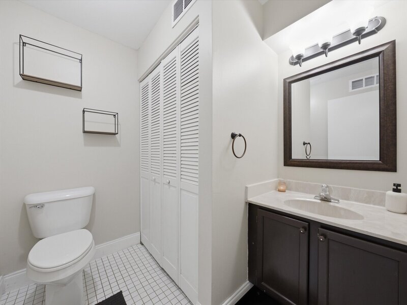 8321 Highpoint Circle Darien IL 60561