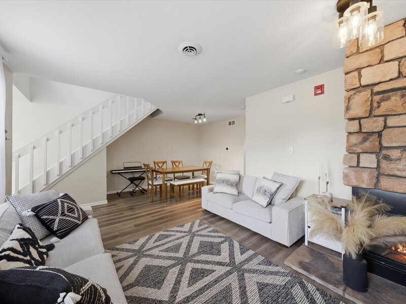 8321 Highpoint Circle Darien IL 60561
