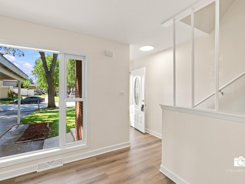 9412 Noel Avenue Des Plaines IL 60016