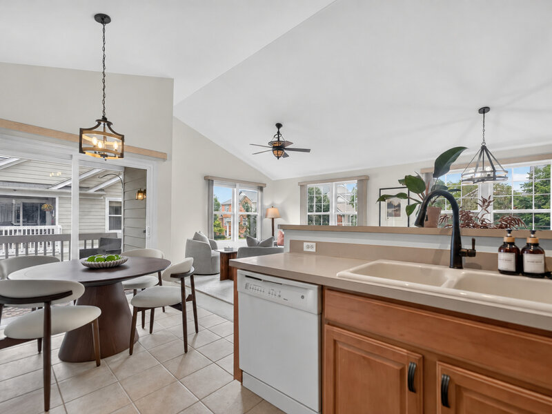 2429 Emily Lane Elgin IL 60124