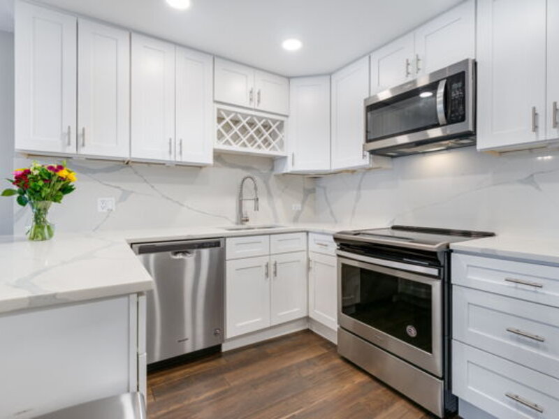 6007 N Sheridan Road Chicago IL 60660