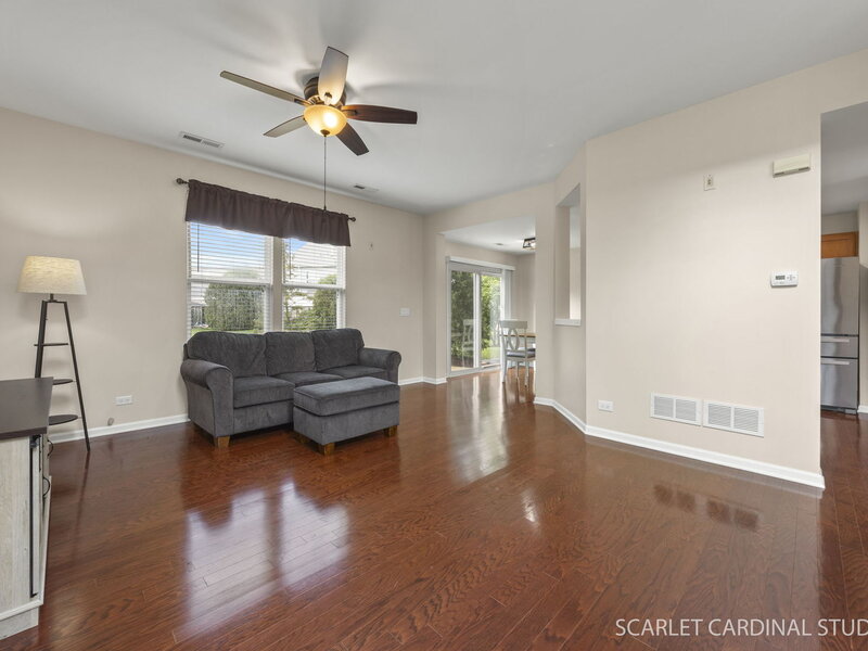 501 Valentine Way Oswego IL 60543