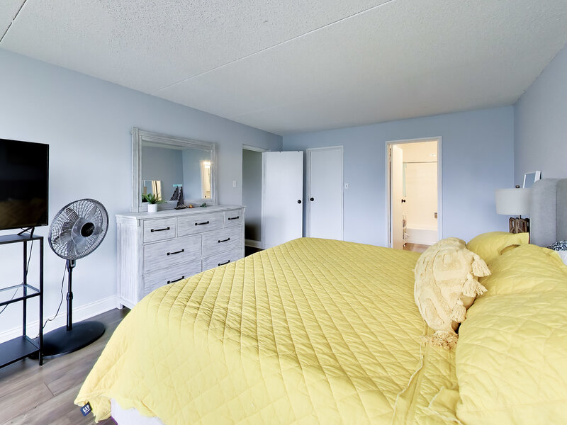2015 S Finley Road Lombard IL 60148