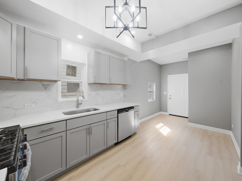 7240 S Lafayette Avenue Chicago IL 60621