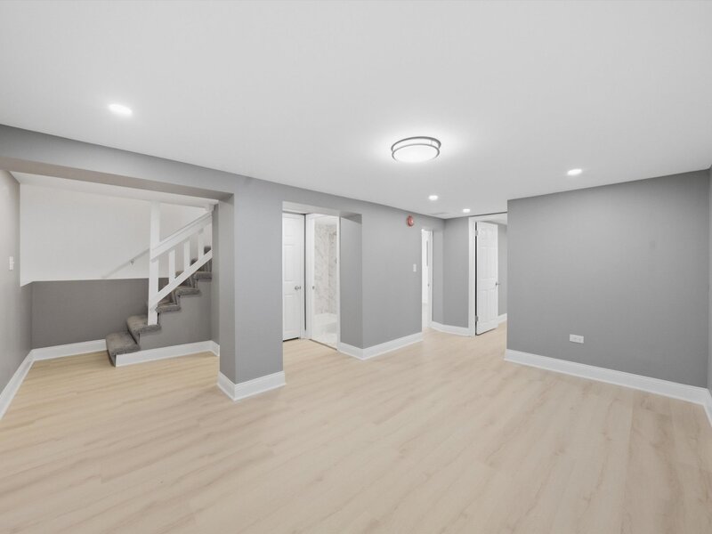 7240 S Lafayette Avenue Chicago IL 60621