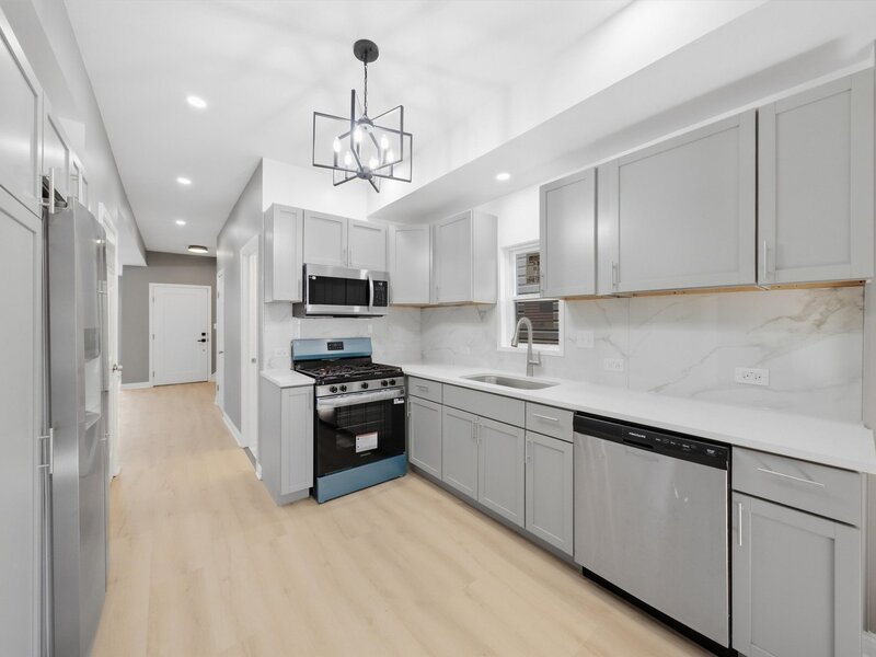 7240 S Lafayette Avenue Chicago IL 60621
